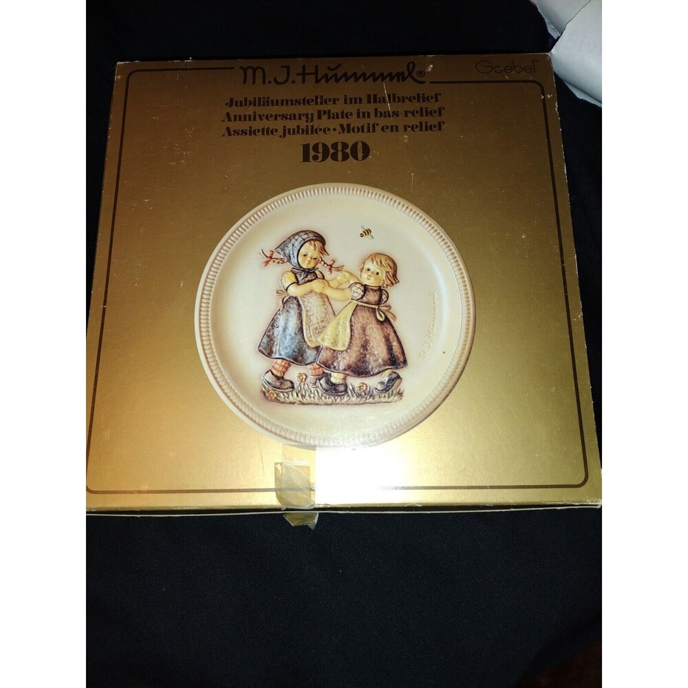 1980 M.J. Hummel Second Edition Spring Dance Anniversary Plate Original Box
